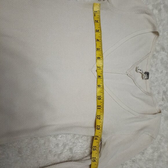 Free People We the Free Women Art School Cuff V-Neck Thermal Shirt Cream Size M - Picture 3 of 10
